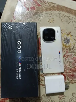iQOO 12 512 GB White