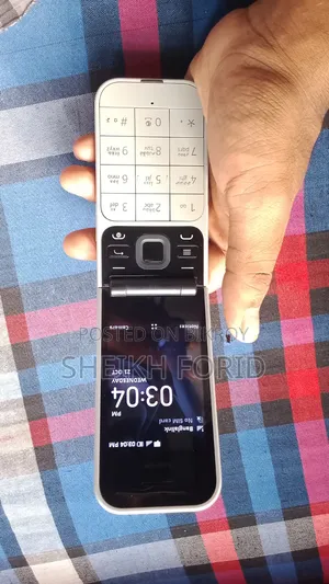 Nokia 2720 Flip 512 GB Gray