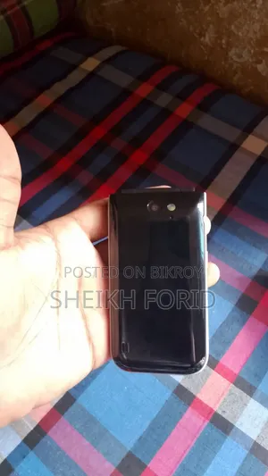 Nokia 2720 Flip 512 GB Gray