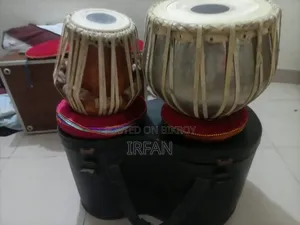 Good Condition Tabla Set (Including Dugi, Tabla, Rings, and Fiber Box)