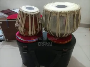 Good Condition Tabla Set (Including Dugi, Tabla, Rings, and Fiber Box)