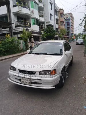 Toyota Corolla Automatic 1995 White