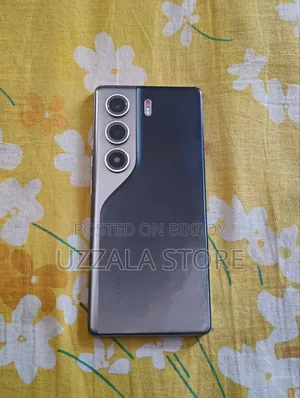 New Tecno Camon 40 256 GB Silver