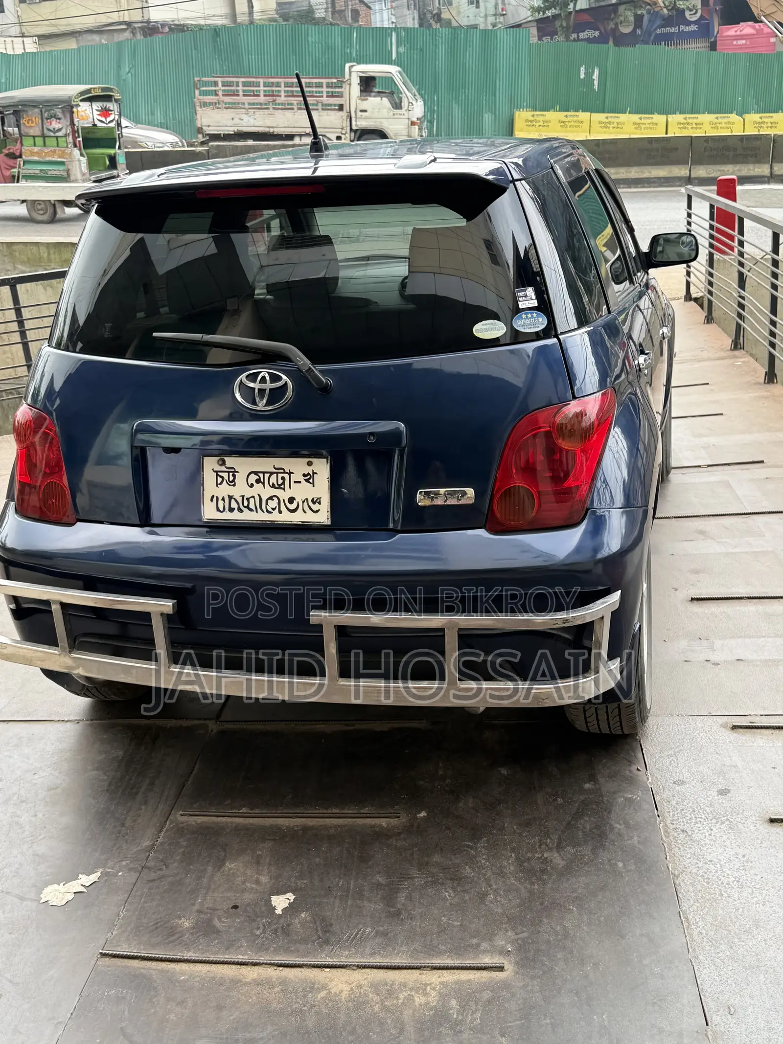 Toyota IST 2004 Blue