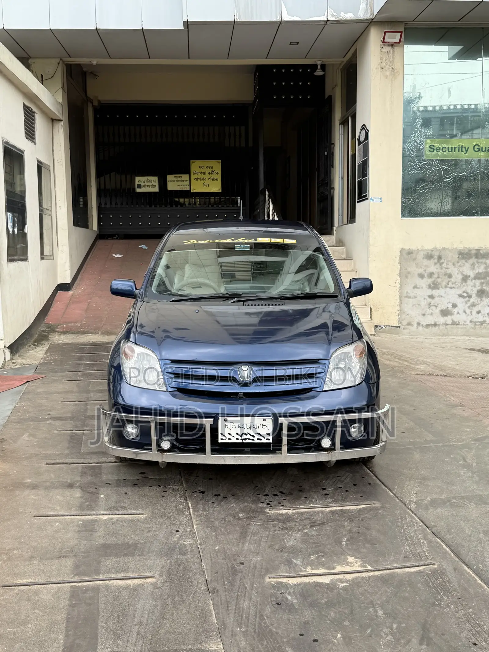 Toyota IST 2004 Blue