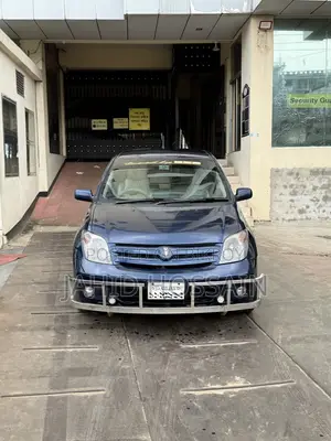 Toyota IST 2004 Blue