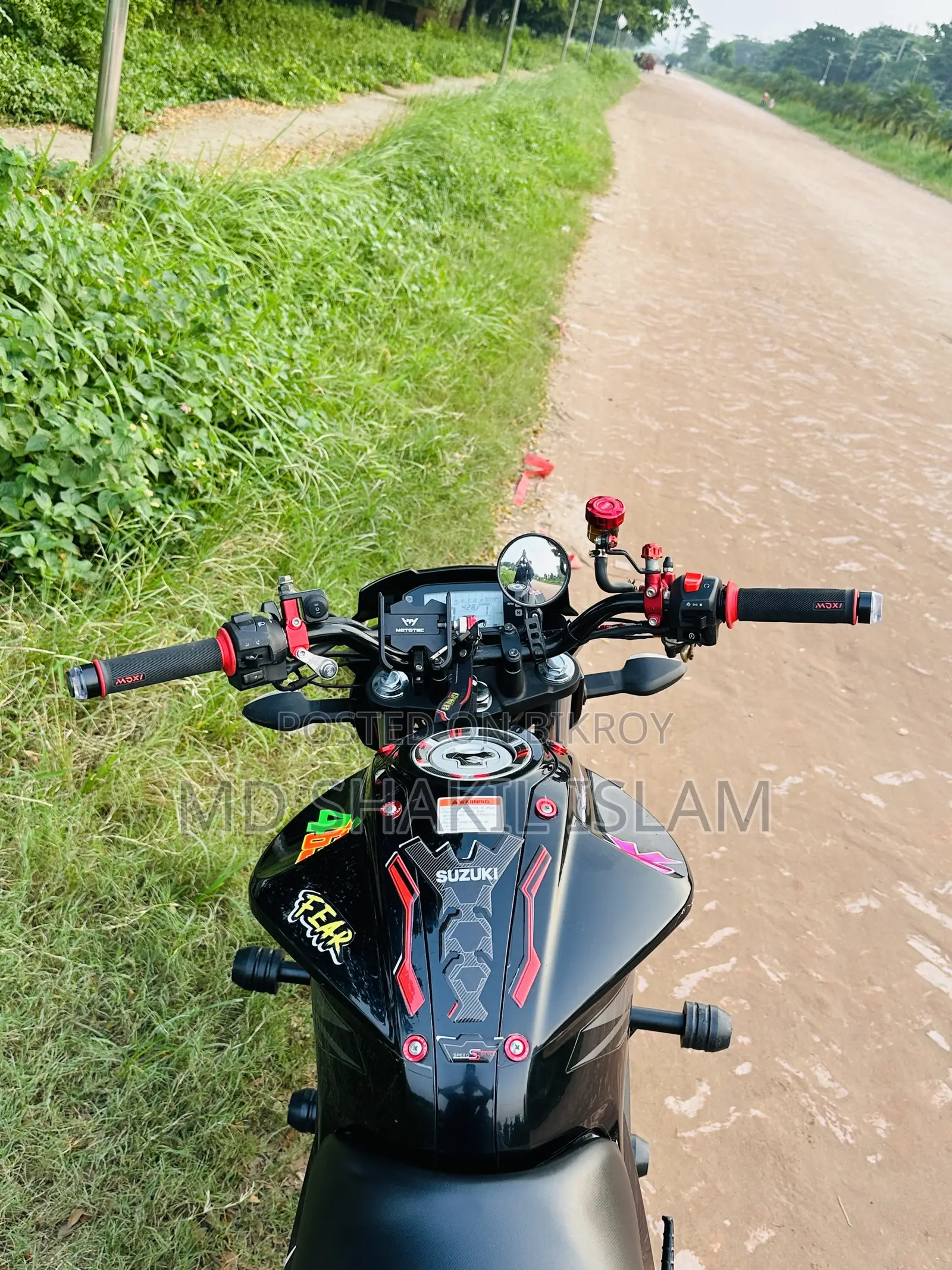 নতুন সুজুকি গিক্সার ২০২৬ কালো