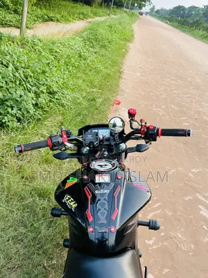 নতুন সুজুকি গিক্সার ২০২৬ কালো