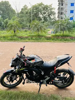 নতুন সুজুকি গিক্সার ২০২৬ কালো