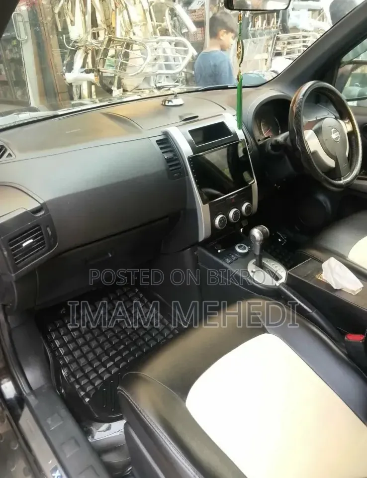 Nissan X-Trail 2011 Black