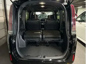 Toyota Esquire 1.8 Front Wheel Drive Hybrid (7 seater) 2021 Black