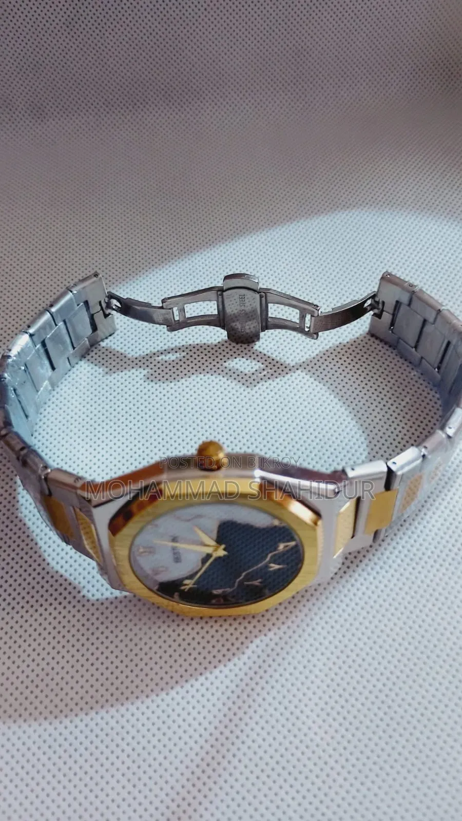 Luxury Men's Watch. Arabic Dial. Stainless Steel Body.