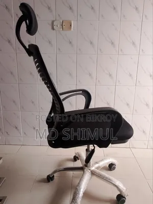 Official comfortable chair can be used at home and office.