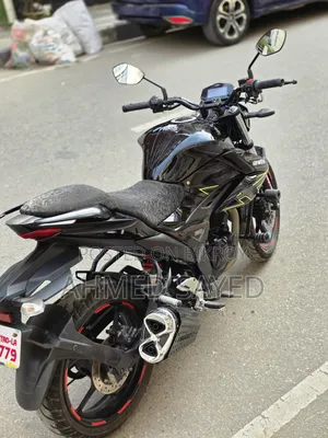 সুজুকি গিক্সার ২০২৬ কালো