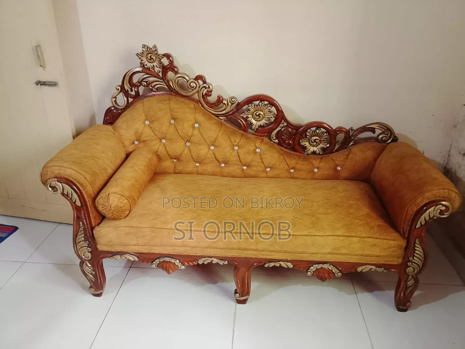 সেগুন কাঠের ডিভাইন একদম ফ্রেশ কন্ডিশন