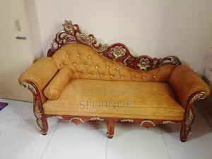 সেগুন কাঠের ডিভাইন একদম ফ্রেশ কন্ডিশন