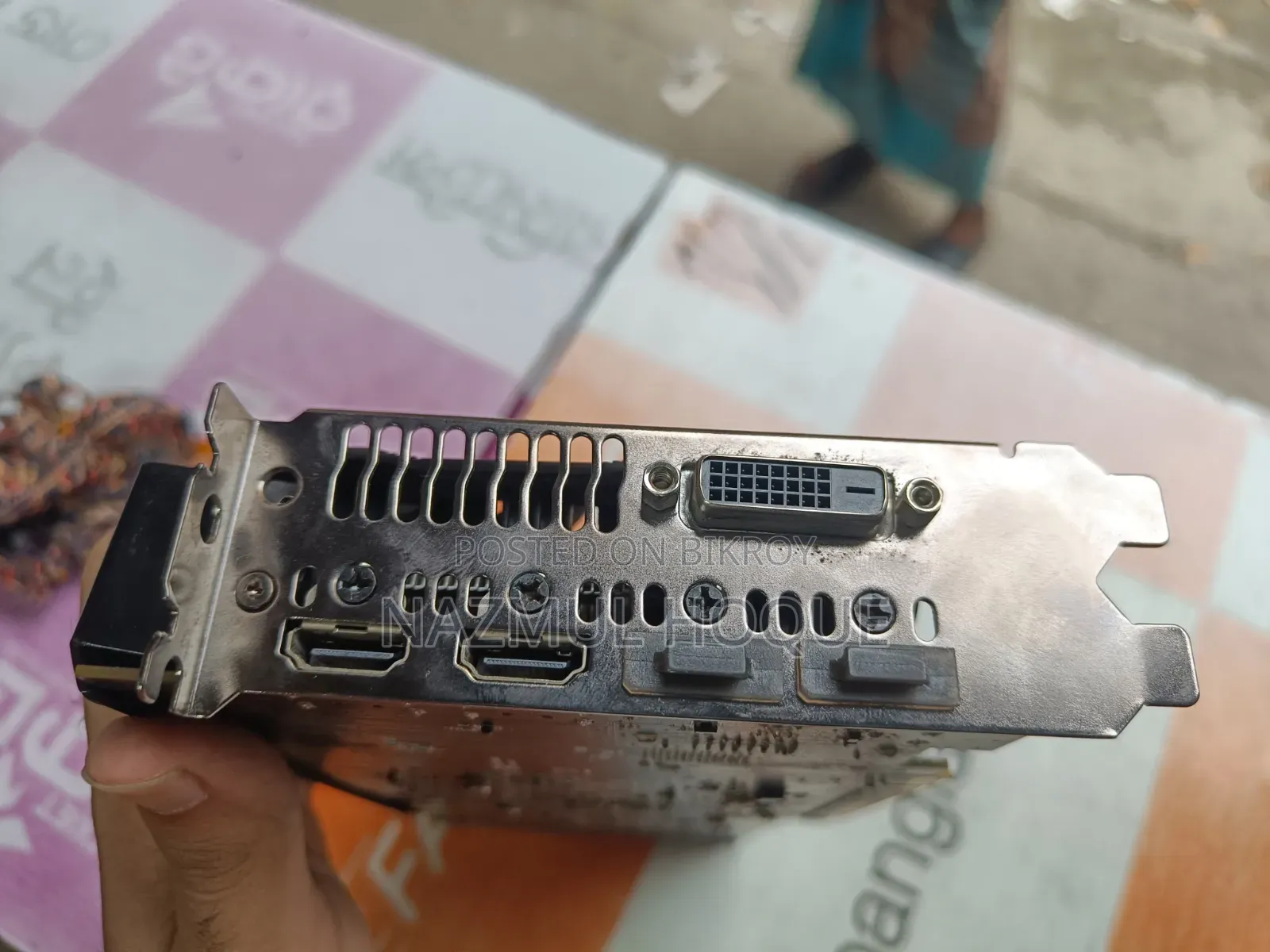 ASUS AMD Rx 590gme, অথবা মূলত Rx 580 জিপিইউ, নো ডিসপ্লে গ্রাফিক্স কার্ড