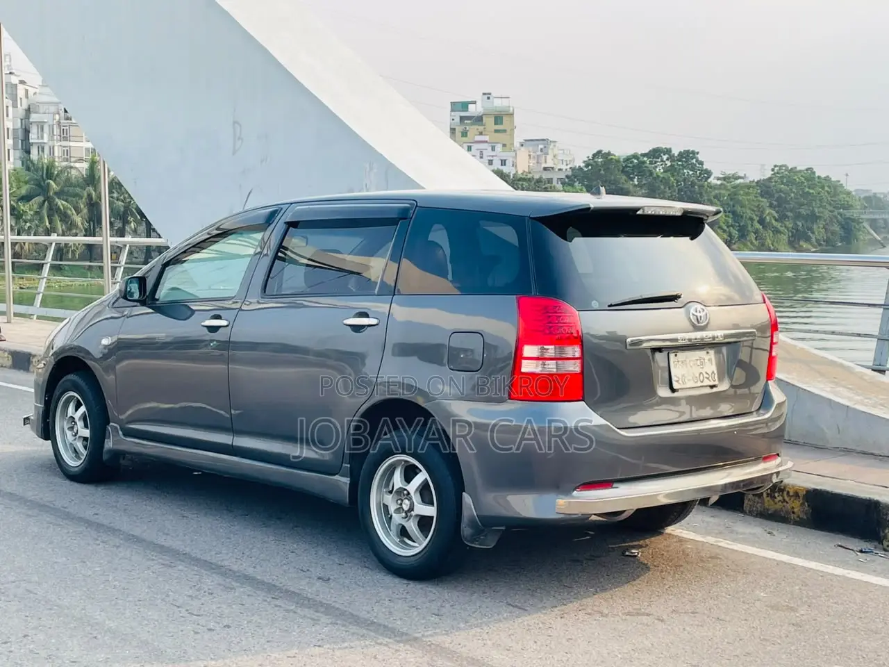 New Toyota Wish 2004 Gray