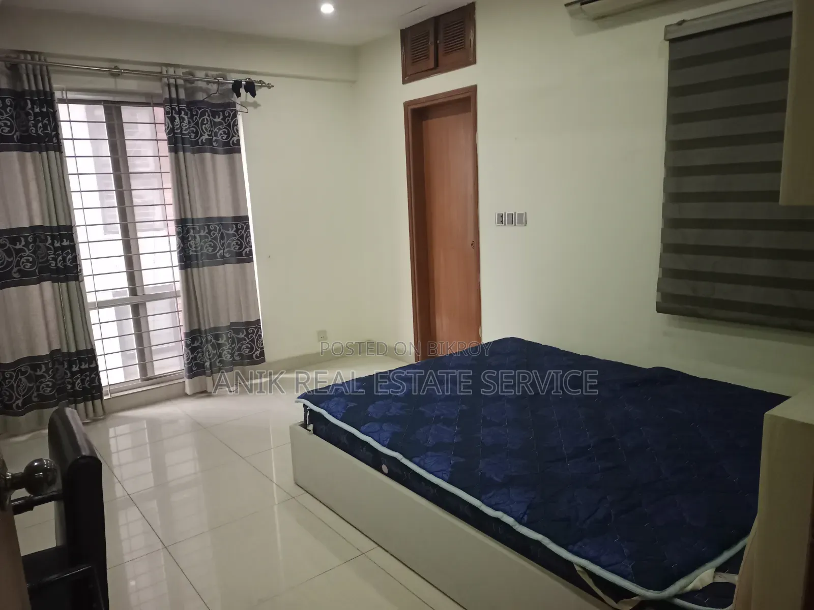 গুলশানের অনিক রিয়েল এস্টেটে ৩ বেডরুমের সাজানো অ্যাপার্টমেন্ট ভাড়ার জন্য