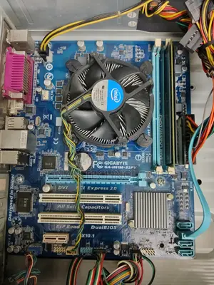 Desktop Computer 4GB Intel Core i3 HDD 500GB