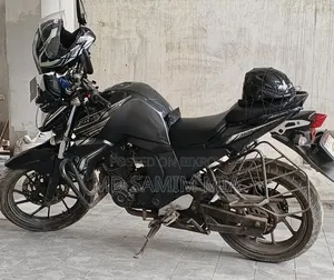ইয়ামাহা এফজেডএস ভি২ ২০২১ কালো
