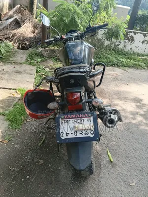ইয়ামাহা এফজেডএস ভি২ ২০২১ কালো