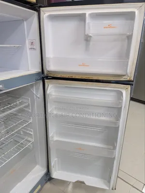 Singer Still Door Frost Fridge 300 Ltr.