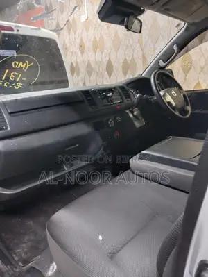 Toyota HiAce 2021 Silver