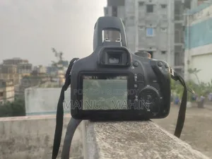 Canon 4000D