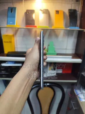 Realme 8 GB Silver