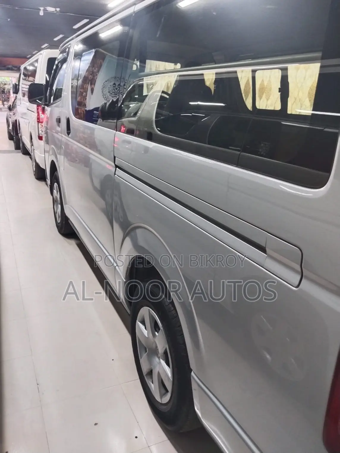 Toyota HiAce 2021 Silver