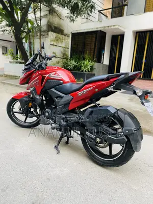Honda X-Blade 160 2025 Red