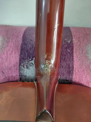 বাকলি অ্যাকৌস্টিক গিটার
