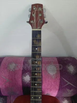 বাকলি অ্যাকৌস্টিক গিটার