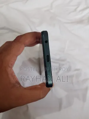 Vivo Y18e 64 GB Black