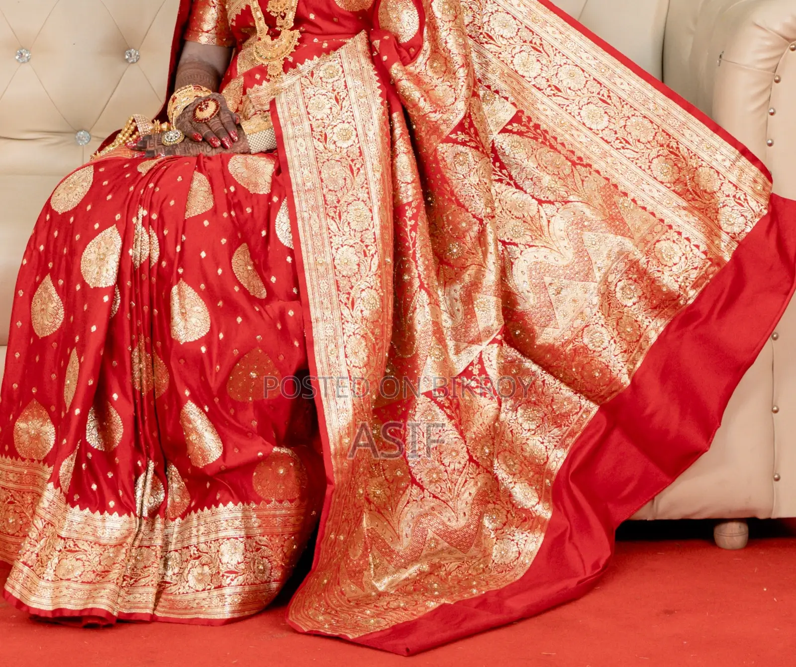 বিয়ের বেনারশি শাড়ি With Intact Box(১দিন ব্যাবহার)