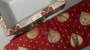 বিয়ের বেনারশি শাড়ি With Intact Box(১দিন ব্যাবহার)