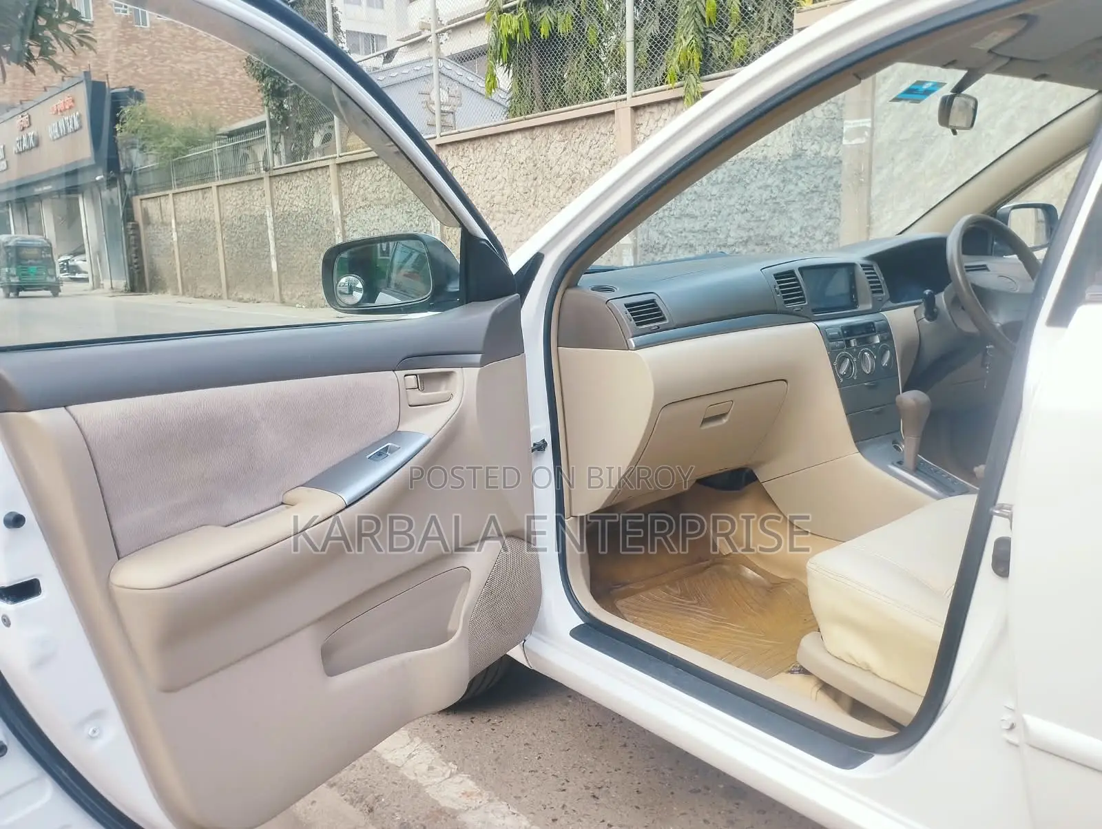 Toyota Corolla Sedan 2005 White