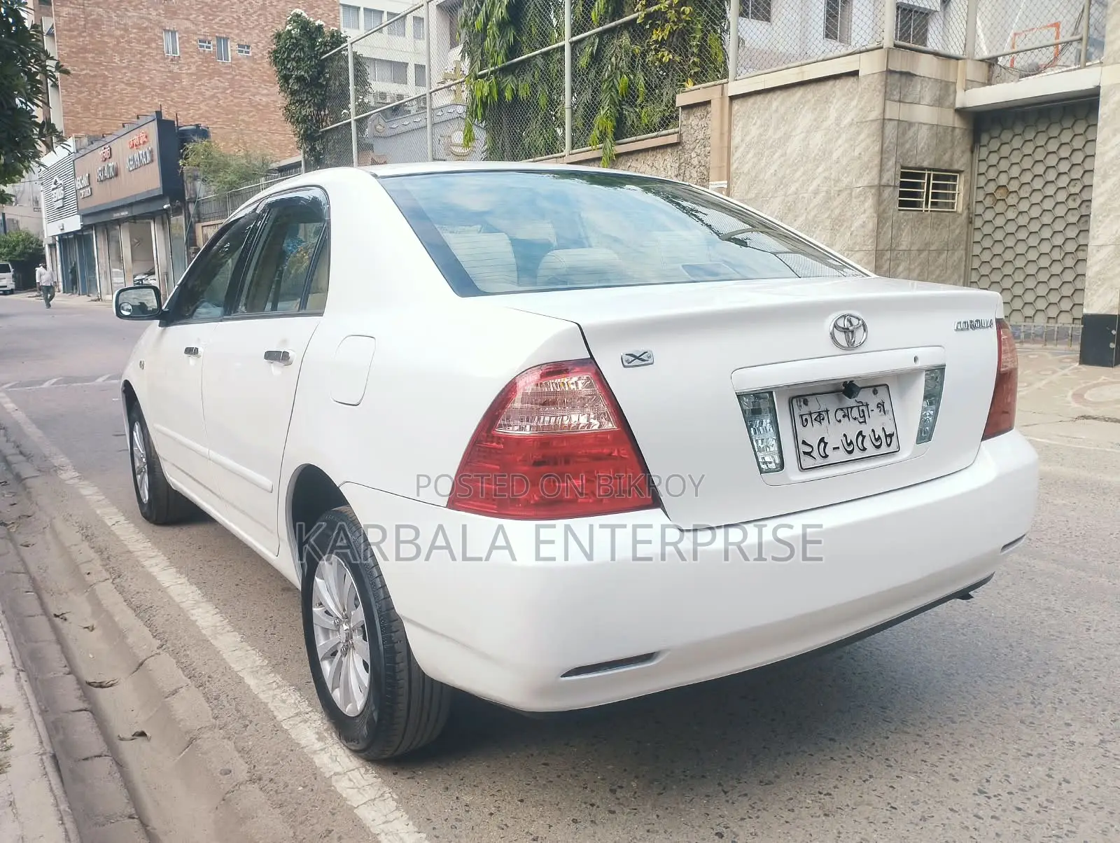 Toyota Corolla Sedan 2005 White