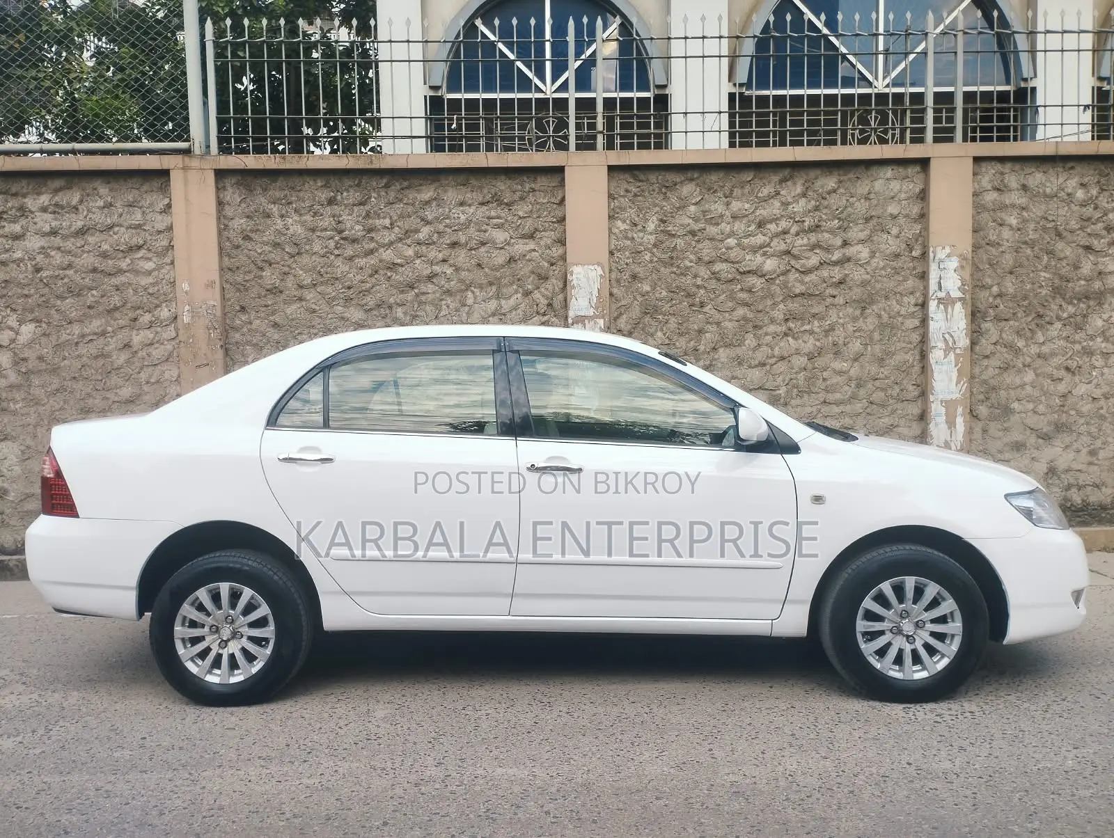 Toyota Corolla Sedan 2005 White