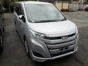 টয়োটা নোয়া ২০২০ সিলভার