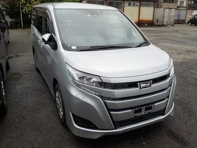 Toyota Noah 2020 Silver