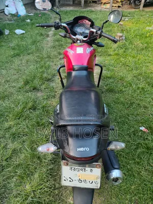 Hero Glamour 2018 Red