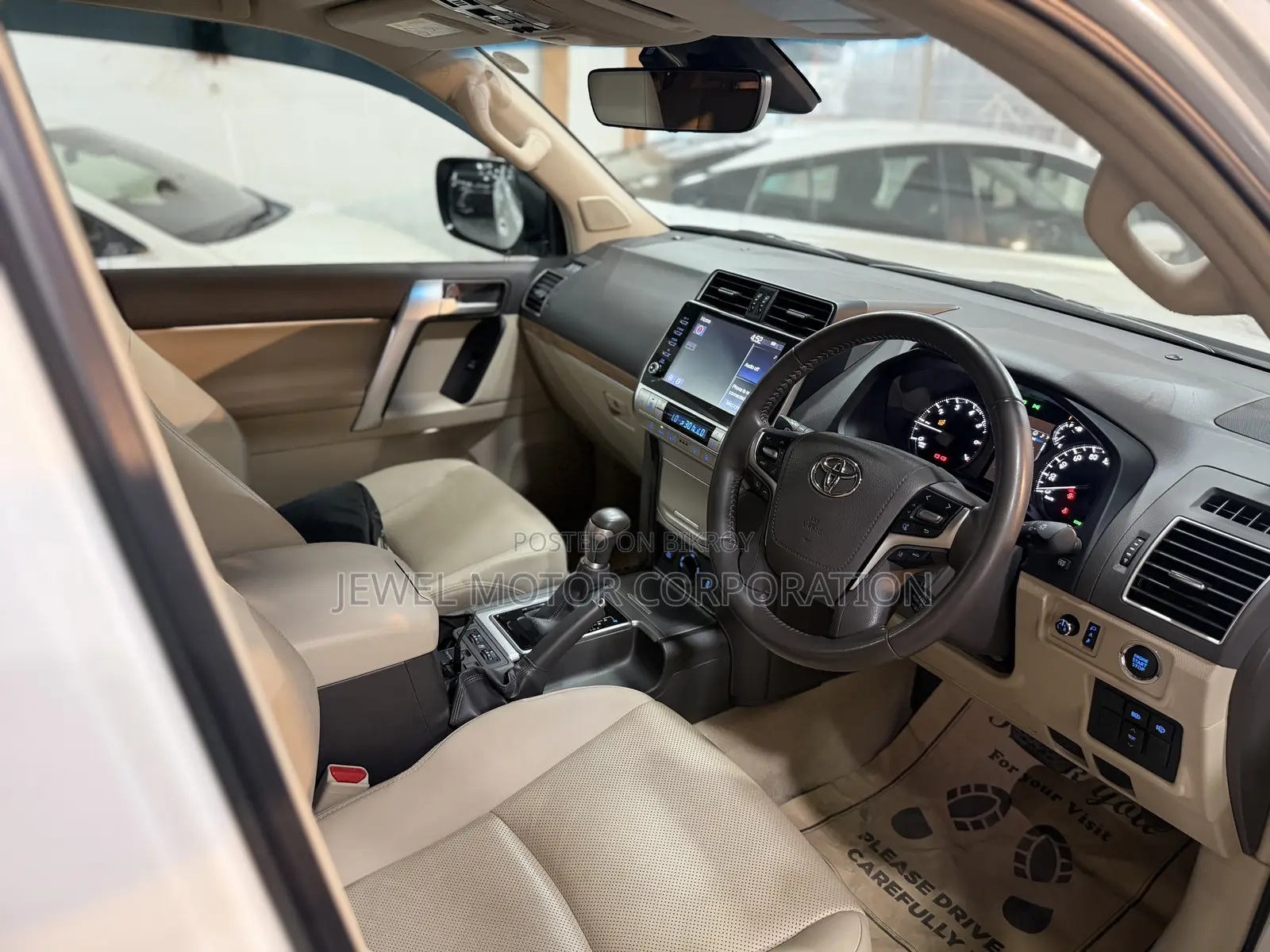 Toyota Land Cruiser Prado 2.7 2022 Pearl