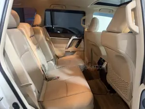 Toyota Land Cruiser Prado 2.7 2022 Pearl