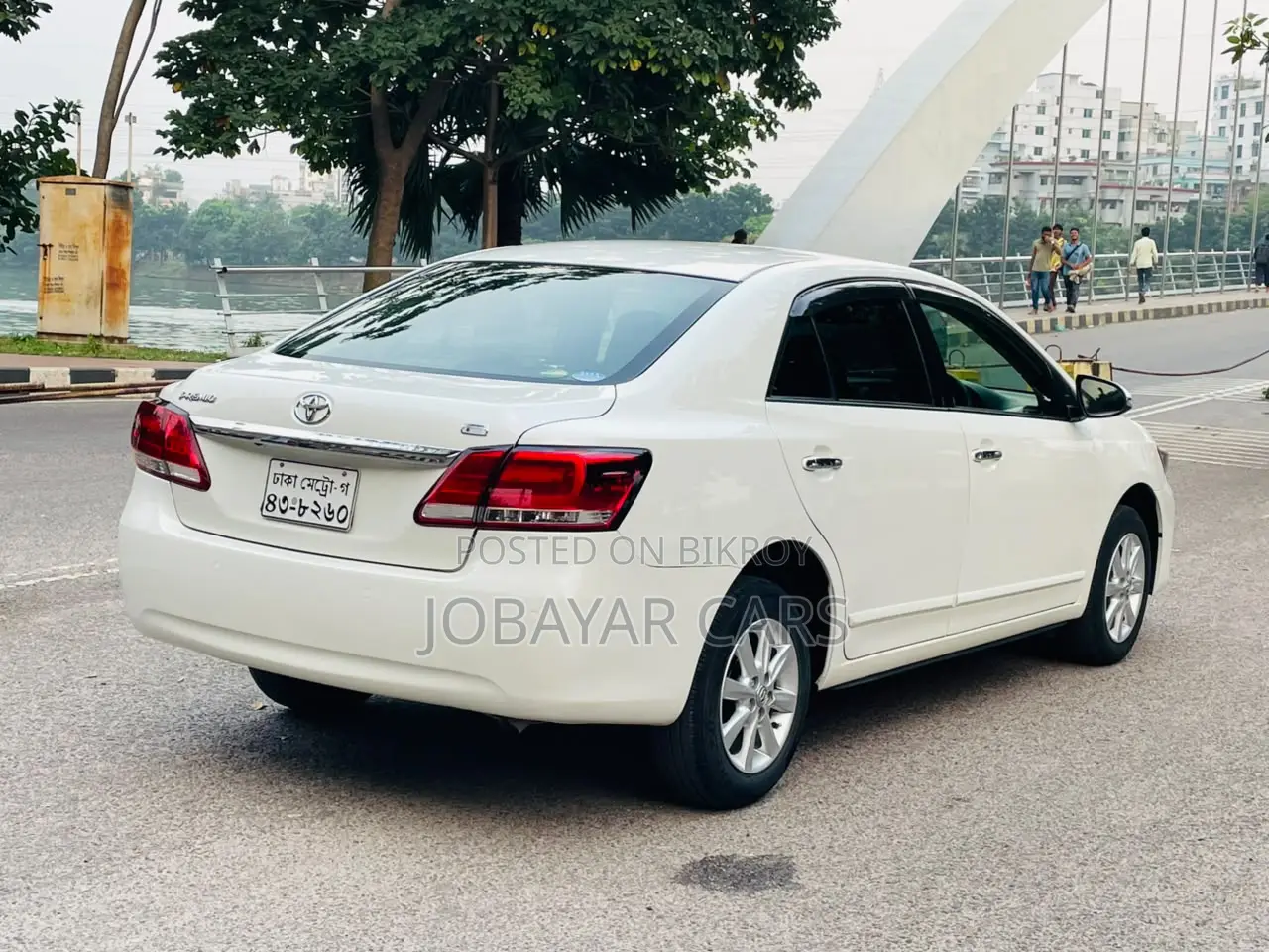 নতুন টয়োটা প্রিমিও ২০১৬ পার্ল