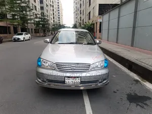 Nissan Sunny 2009 Silver