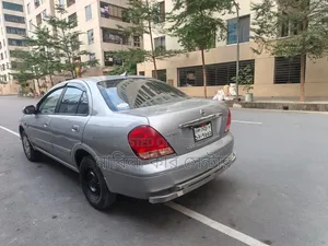 Nissan Sunny 2009 Silver