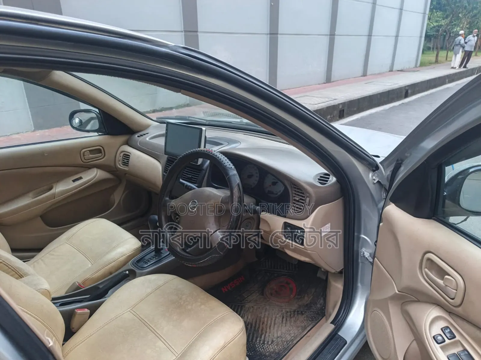 Nissan Sunny 2009 Silver