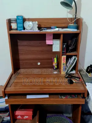 রিডিং কাম কম্পিউটার টেবিল